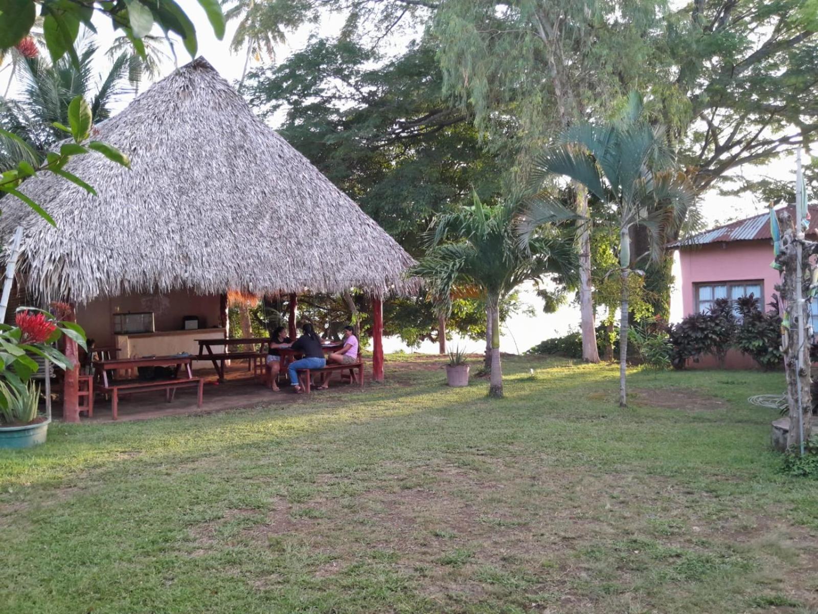 Hostel Los Chocoyos Mérida Buitenkant foto