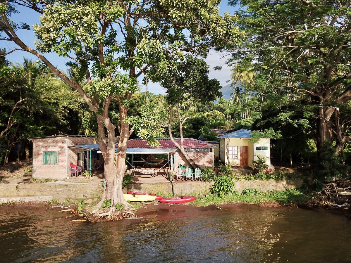 Hostel Los Chocoyos Mérida Buitenkant foto